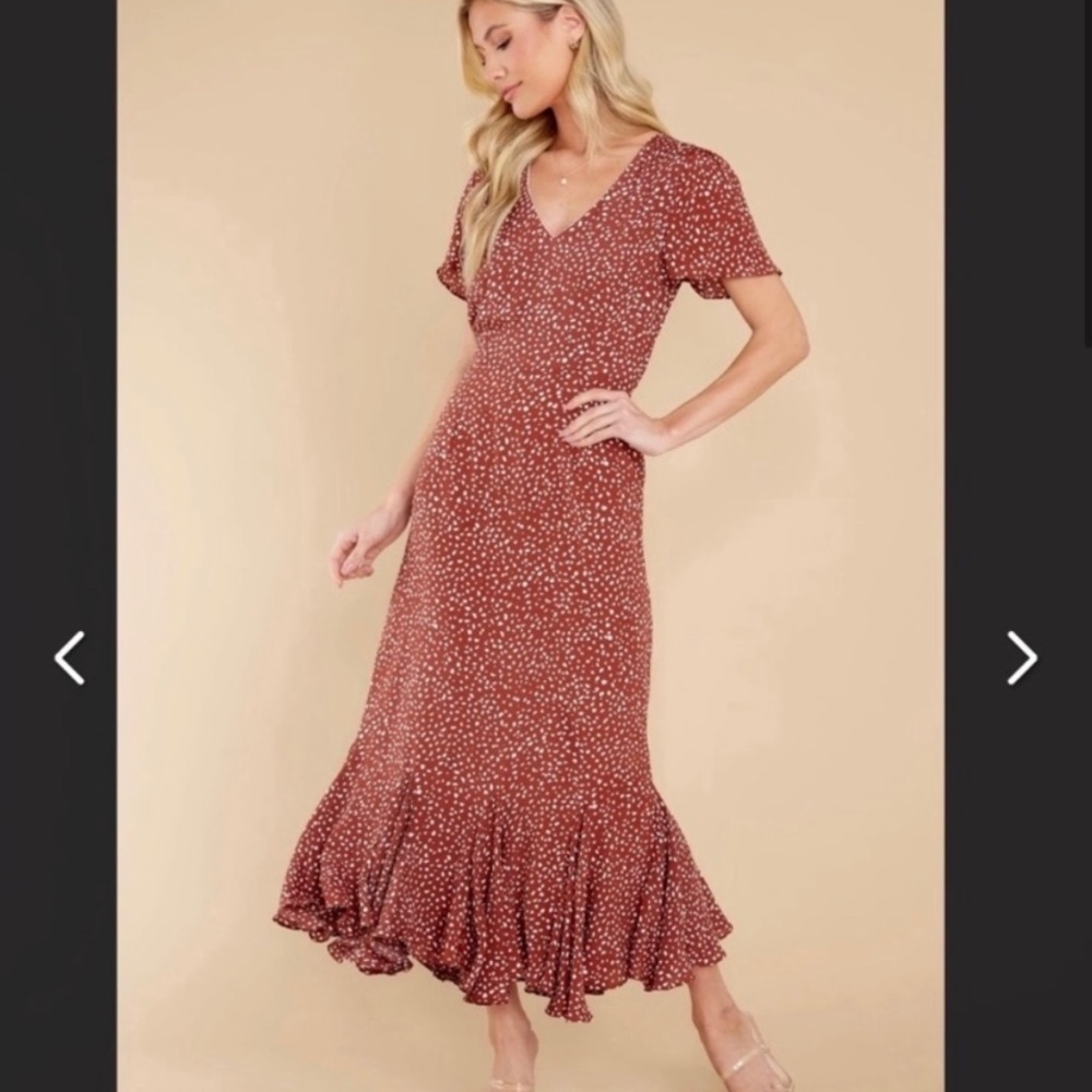 LAROQUE BAREETT DRESS IN BROWN SEA PEBBLE FEMININE FLOWY SILK/VISCOSE BLEND